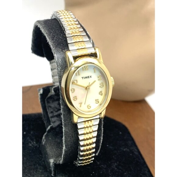 Timex Women's Watch TW2W70000 Quartz Mother of Pearl Two Tone Steel 18mm - Picture 13 of 14